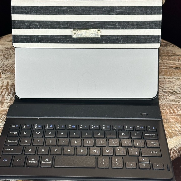 ♠️kate Spade♠️ Keyboard Folio for Ipad Mini. Bluetooth & Tested. New in Box - Picture 4 of 7